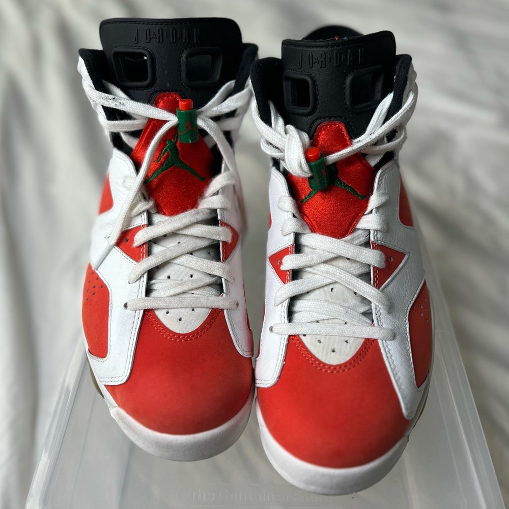 Jordan 6 Retro
Gatorade Like Mike White